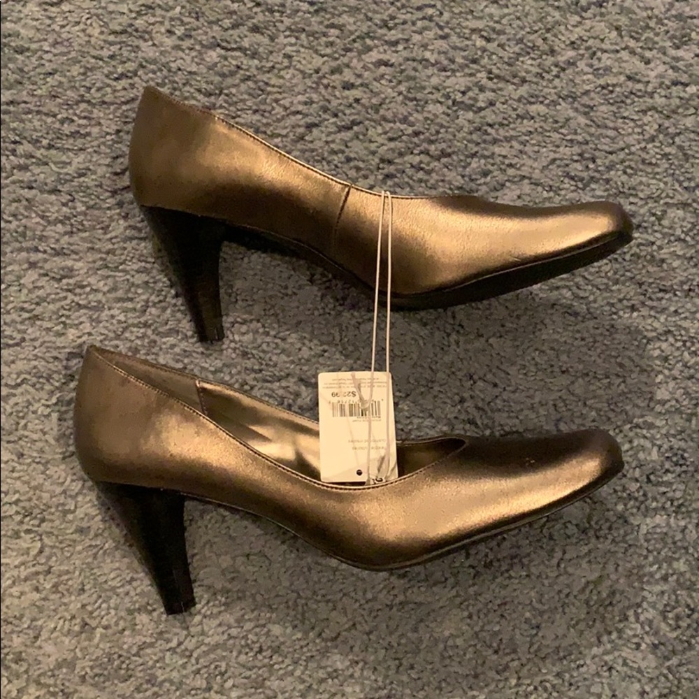 Women’s New Merona Pumps Size 10 B